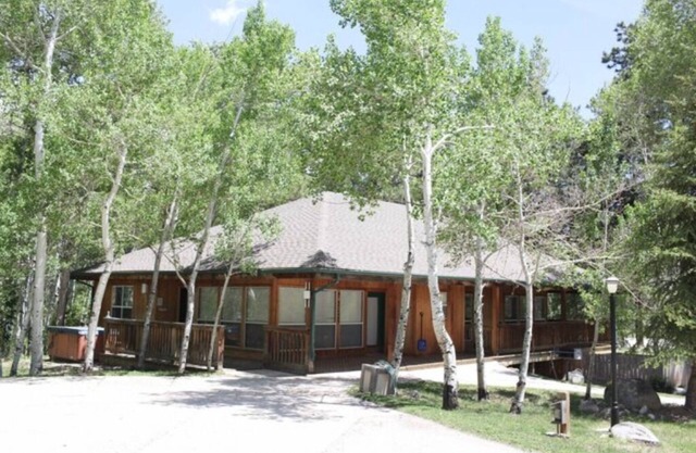 Mt. Columbia Chalet at Creekside Chalets