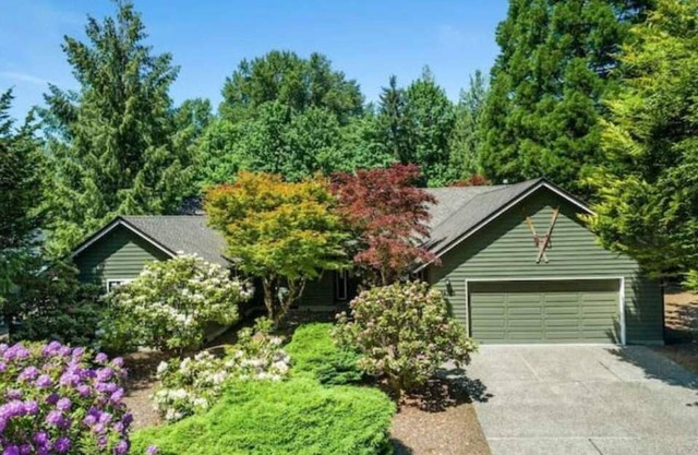 Mt. Hood - Sleeps 10+Game Rm+ Sauna+Fireplace + Community Heated Pool & Hot Tub