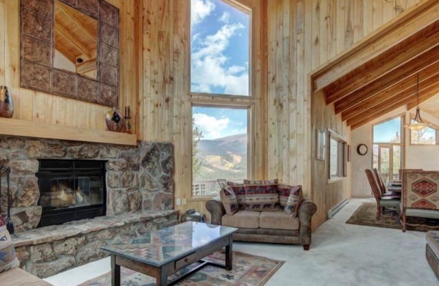 Mtn. Retreat Home with Majestic Views, Ski In-Out for Advanced Skiers, Private Hot Tub, near Historic Breckenridge