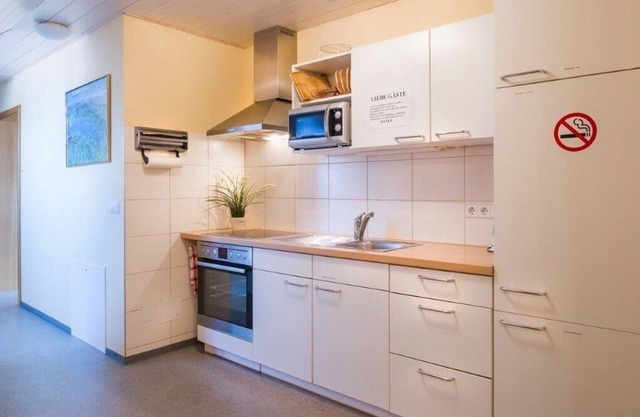 Multi-bed room for 3 guests with 18m² in Meckenbeuren (165004)