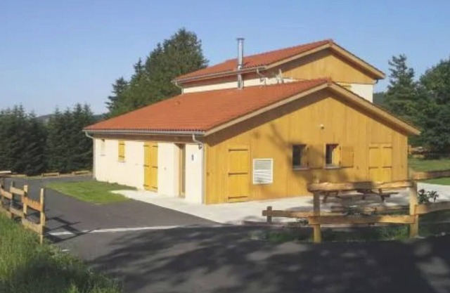 Multriman gîte at 1200m altitude with indoor pool