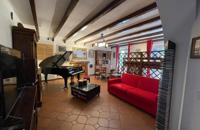 Musicians Mansion Apartment