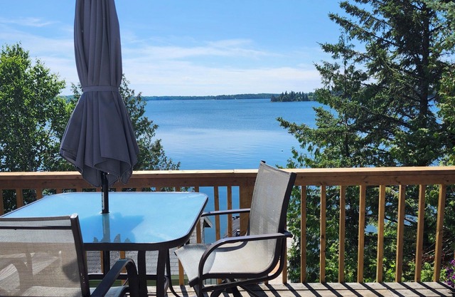 Muskie Point Cabin on Eagle Lake
