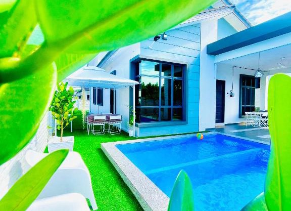 MUSL1M ONLY - Wall White Pool Villa