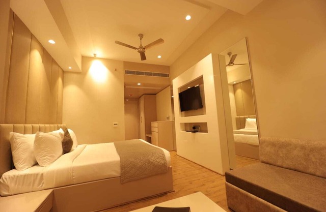 MVR Grand Hotel