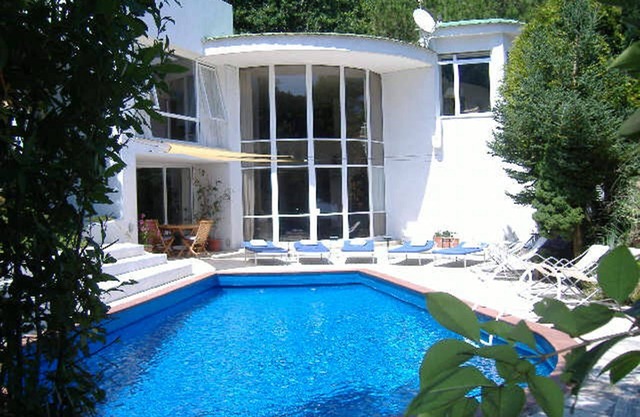 My Rental Homes - Villa Ettore with private garden, sea view and swimming pool