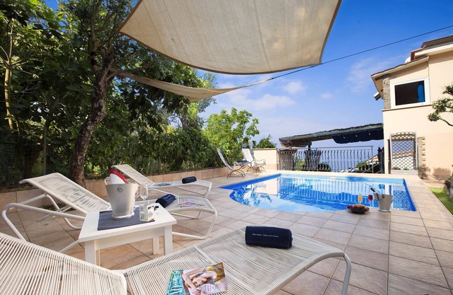 My Rental Homes - Villa Mouna with private pool and jacuzzi