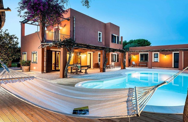 My Rental Homes - Villa Creta immersed in a 3.000 m2 garden with swimming pool