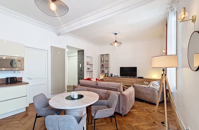 N&J - NISSA - Central - Modern