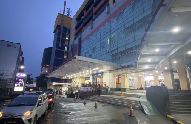 NamRoom.id Hotel at Glodok Plaza