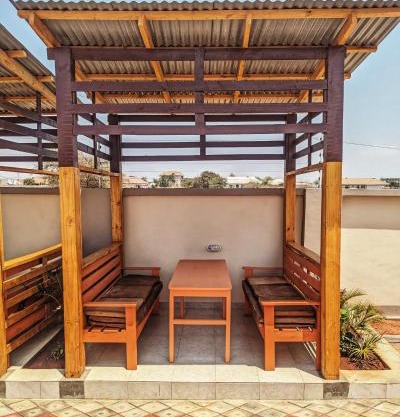 Nanise Resthouse, Apartments