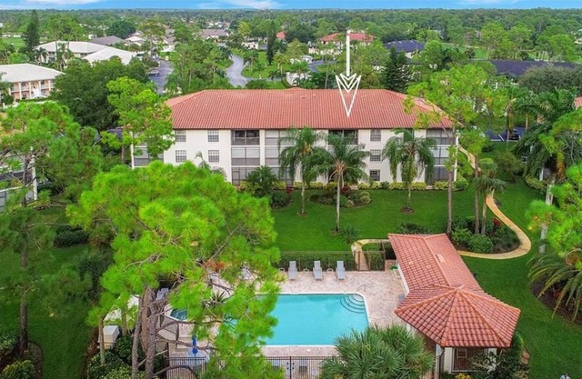 Naples Hide a way Condo - Special pricing for October 2025