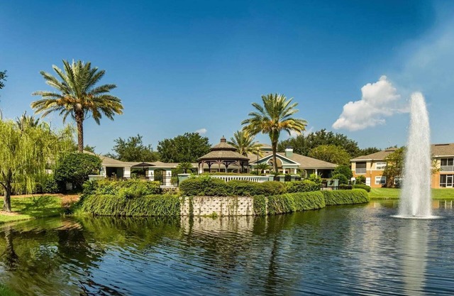 Nature Retreat: Your Gateway to Tranquility in Jax, 1mi to St Johns Town Center