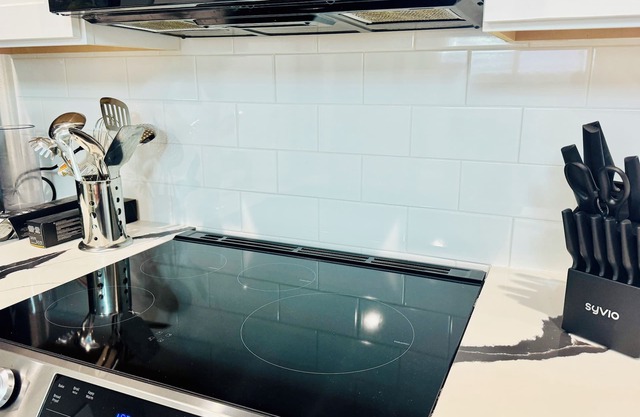 nCharming 2-bedroom house in wonderful Austin with WiFi, AC