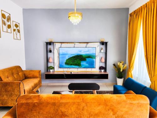 Near Permas - Idyllic Home "4BR4B" 14 pax by Cowidea