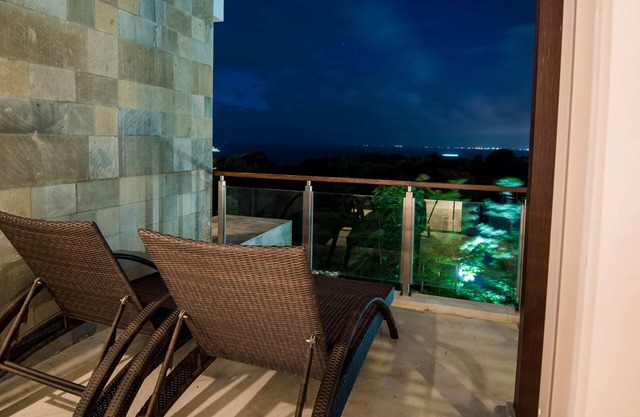 Near RockBar Jimbaran! 3 BR Ocean View Apartment!