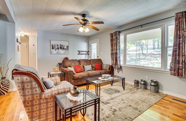 Near State Park & Spring River: Family Gem w/Yard