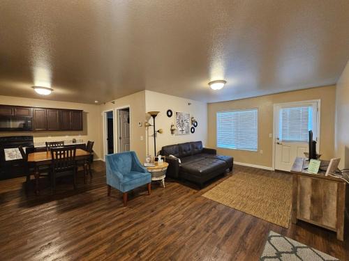 Neel Apt