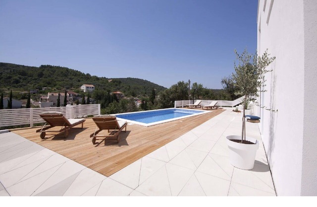 Neu! Villa Artemis for your perfect holiday