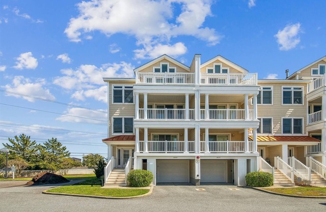 NEW 2025 LISTING! LIMITED TIME, UNLIMITED RELAXATION- 15% OFF WHEN YOU BOOK BEFORE JUNE 30TH! * prices listed reflect discount *