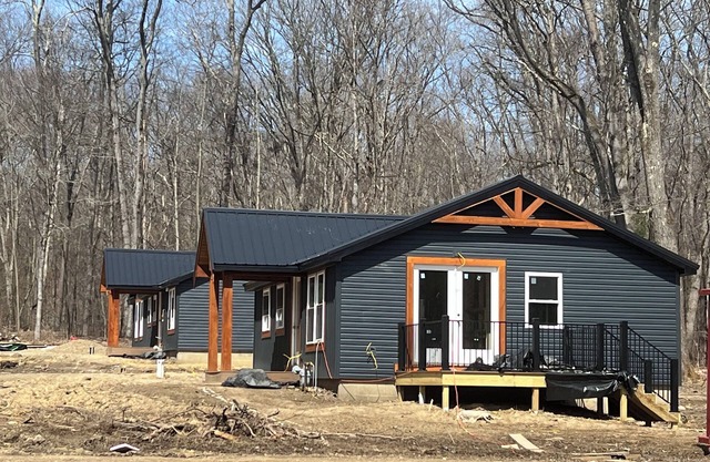 NEW 2BR Lodge With Hot Tub @ Oil Creek State Park, Franklin PA & Oil City, PA.
