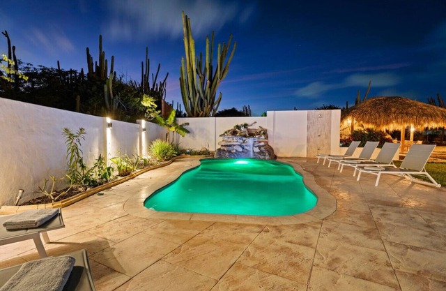 NEW - 6BR 4BA Big Villa - Casibari Residence