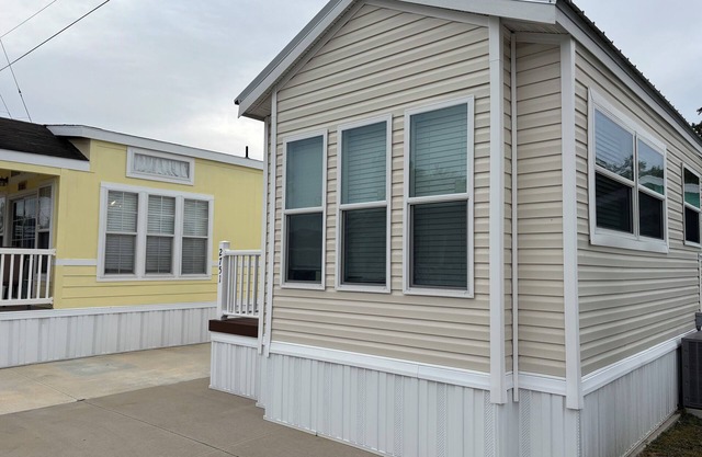 New and Amazing Tiny House in Kissimmee, FL only 20 minutes to Disney/Universal
