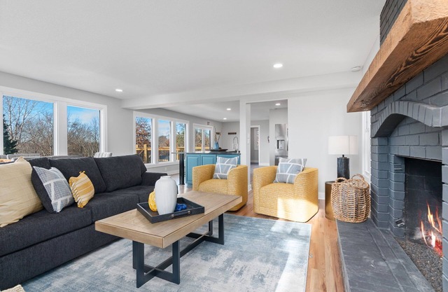 New and Inviting in Independence