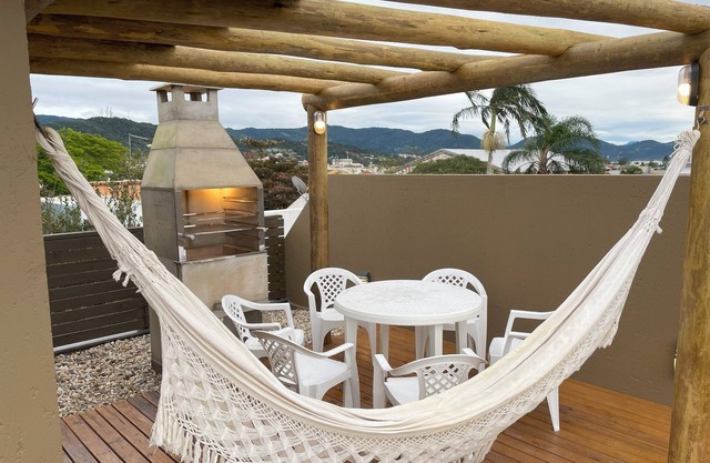 NEW APARTMENT in the center of Garopaba, with Private Terrace and Barbecue.