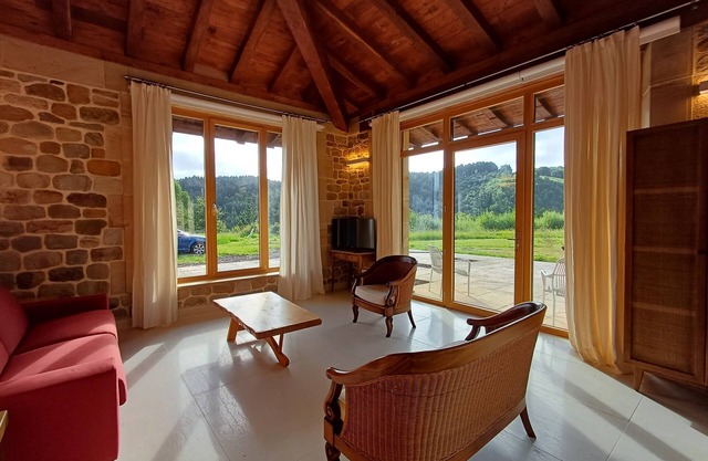 New apartment with garden in a rural house with sea views