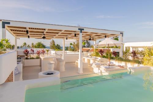 New Beachfront Penthouse Punta Popy