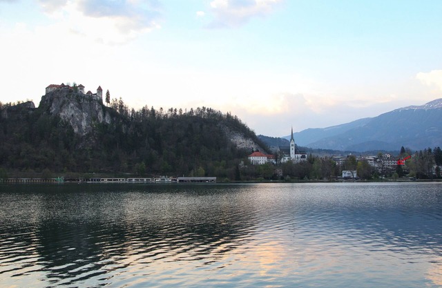 NEW By the lake, 50m bus 1/2