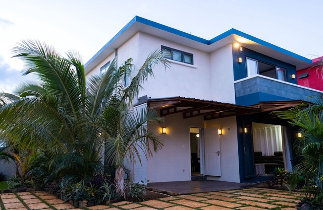 New contemporary accommodation within 10 mins to the beach of Grand Baie
