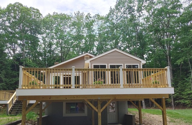 New Cottage with Dock access and View of Mousam Lake