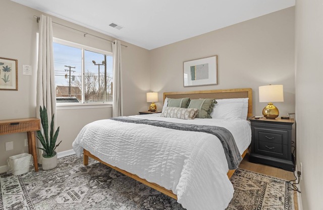 NEW! Cozy 1BR Flat w/King Bed & Workspace