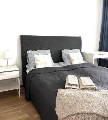 New Cozy 2BR near Airport