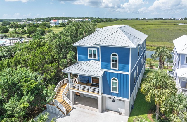 New Custom Built 5-Bedroom Coastal Retreat – Harbor Island, SC