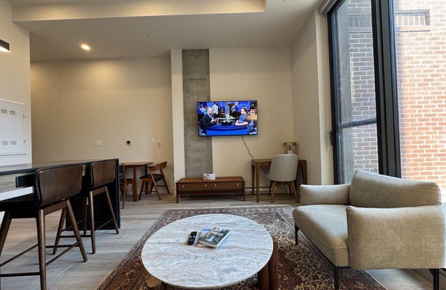 *NEW Elegant 1B/1B Downtown Halifax