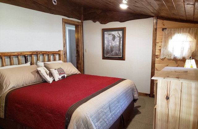 NEW FAMILY CABIN! WELCOME!