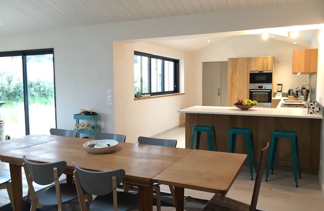 New house (2015) for 7 people, bright 300m from St Jean beach