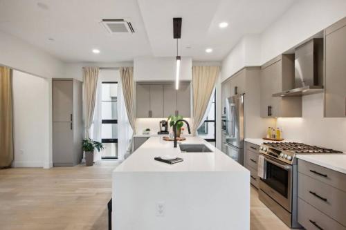 New House Scottsdale - 3 Bedrooms & Rooftop Views