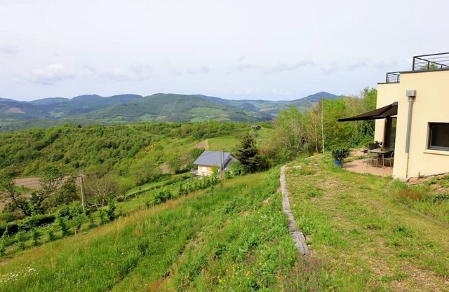 New : in the heart of Beaujolais with a 180° view