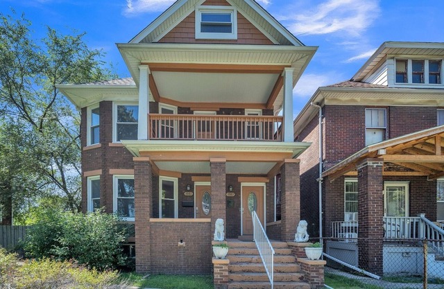 NEW LISTING! Downtown Detroit Adjacent - Southwest 2nd FL Apt by RedAwning