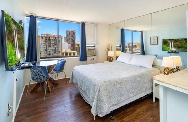 New Listing Ocean View Studio