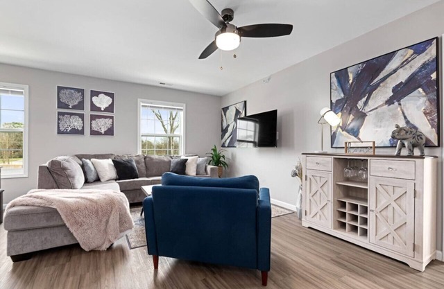 New LUXE Spacious 3BR Downtown Fay Unit C