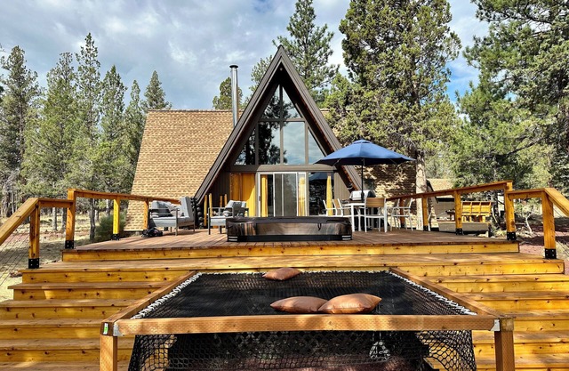 NEW ! Majestic A-Frame on 5 acres!