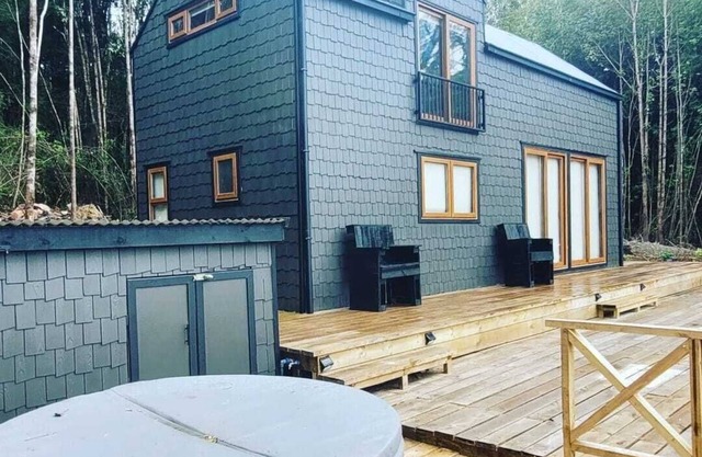 New Mayape Cabin on the Shores of the Lake and Native Forest