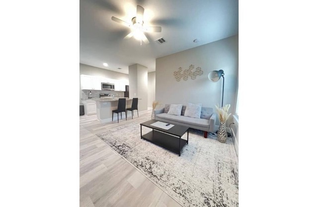 NEW modern home near Downtown!