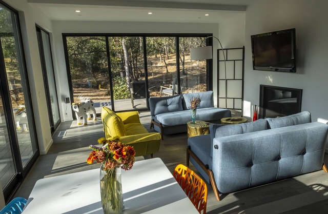 New Modern House in Sonoma Valley's Best Area