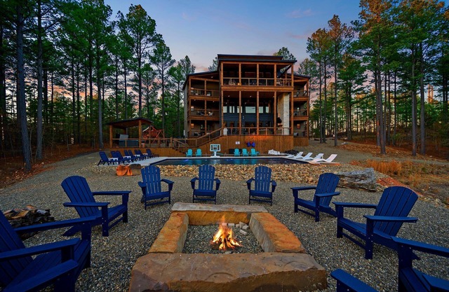 New-Sleeps 30-Pool-Pond-Kayaks-Golf-Spa-BBall-Poker-Ping Pong-Skeeball-ATVs